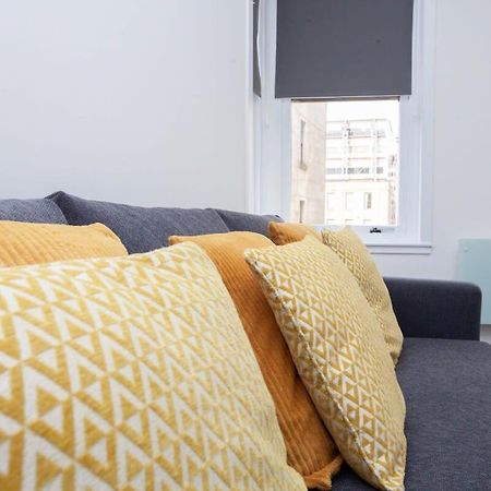 Newly Renovated City Apartment Glasgow Exterior photo
