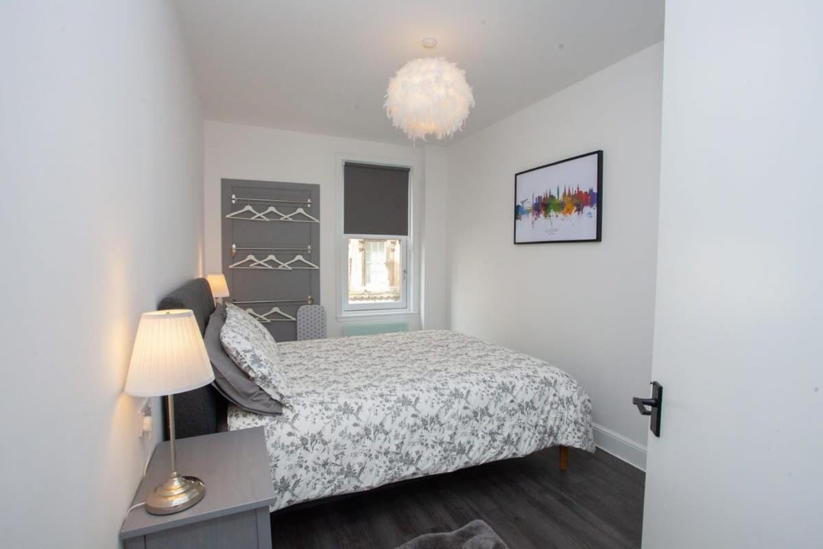 Newly Renovated City Apartment Glasgow Exterior photo